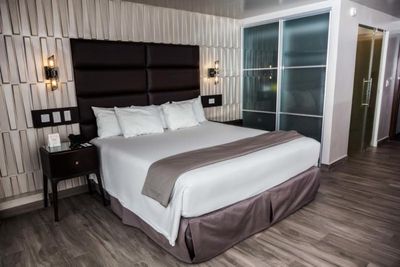 Plaza Paitilla Inn guestroom