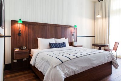 American Trade Hotel guestroom