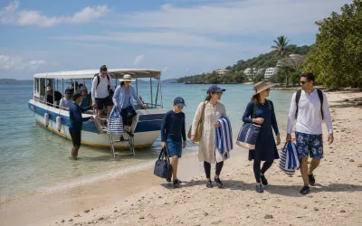 Travelers arriving by boat at Contadora Island